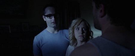 За вратами (2016)